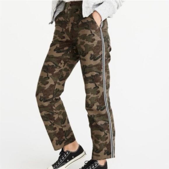 Abercrombie & Fitch Annie High Rise Ankle Straight Camo Pants - Picture 1 of 7